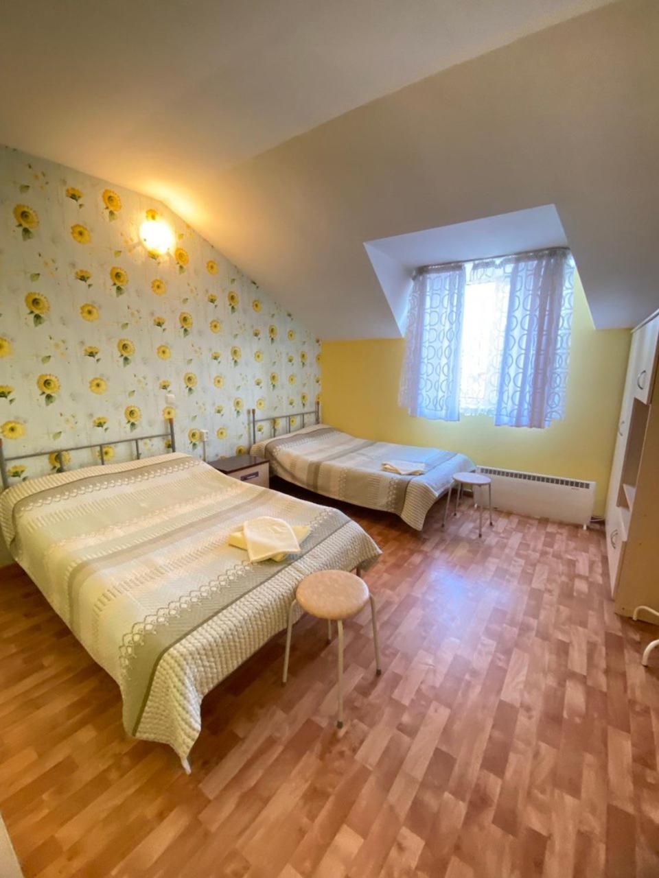 Osobyi Guest House Чолпон-Ата Экстерьер фото